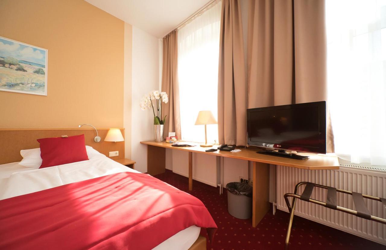 City-Hotel Am Wasserturm Halle Хале Екстериор снимка