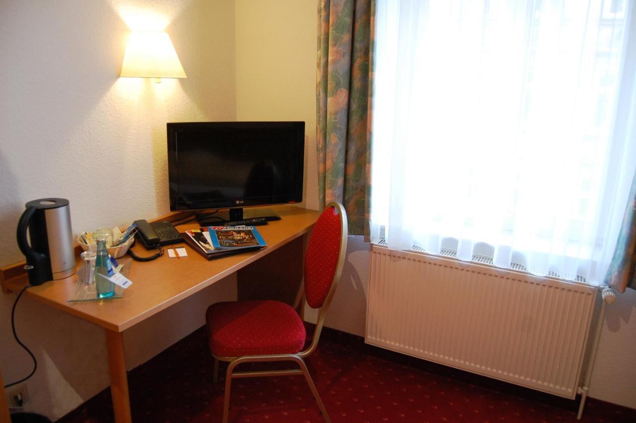 City-Hotel Am Wasserturm Halle Хале Екстериор снимка