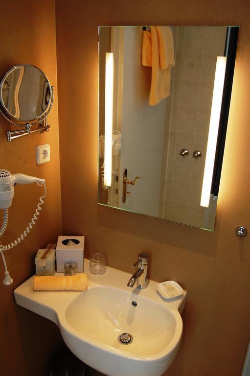 City-Hotel Am Wasserturm Halle Хале Екстериор снимка