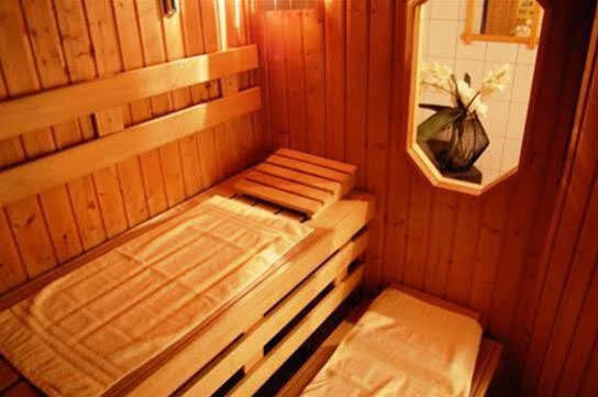 City-Hotel Am Wasserturm Halle Хале Екстериор снимка